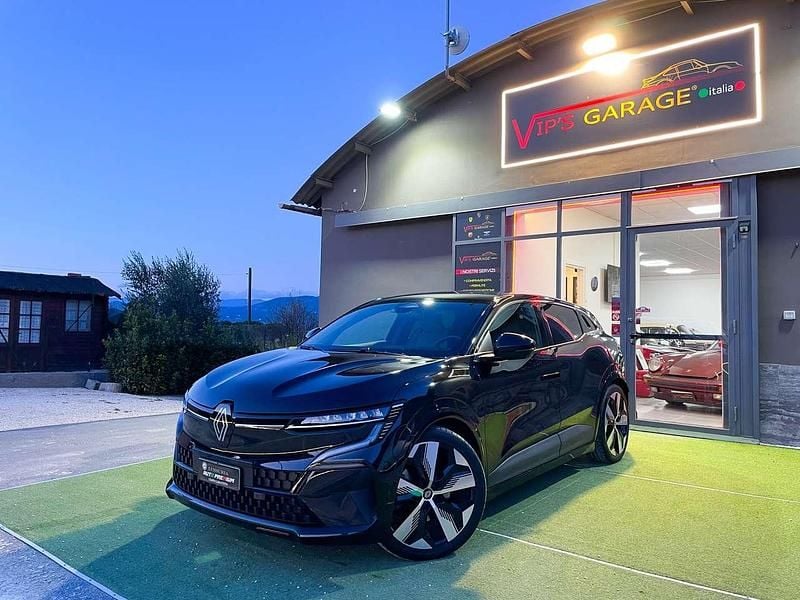 Nero Usata 2023 Renault Mégane Berlina | 23.000 € (Buon prezzo) - Immagine 1/4