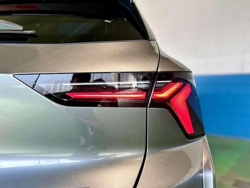 Usata Renault Scénic 55 kW (75 CV) 2024 Grigio Monovolume