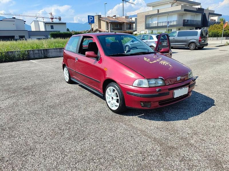 Usata Fiat Punto 133 CV (97 kW) 1995 Berlina