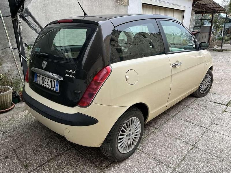 Usata Lancia Ypsilon 69 CV (50 kW) 2005 Utilitaria