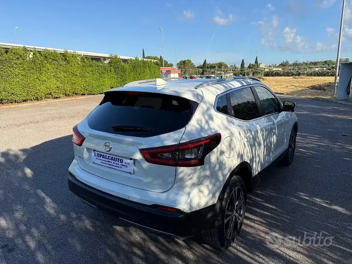 Usata Nissan Qashqai N-Connecta 116 CV (85 kW) 2019 Bianco SUV