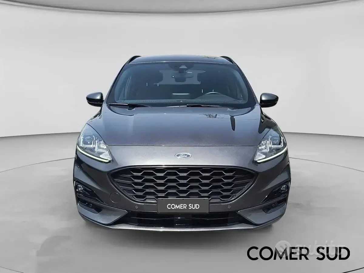 Usata Ford Kuga ST-Line 120 CV (88 kW) 2022 Grigio SUV