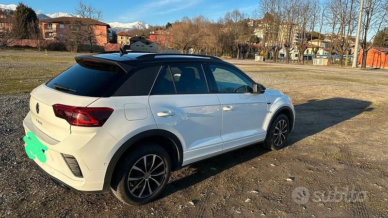 Usata VW T-Roc R-line 150 CV (110 kW) 2022 Bianco SUV