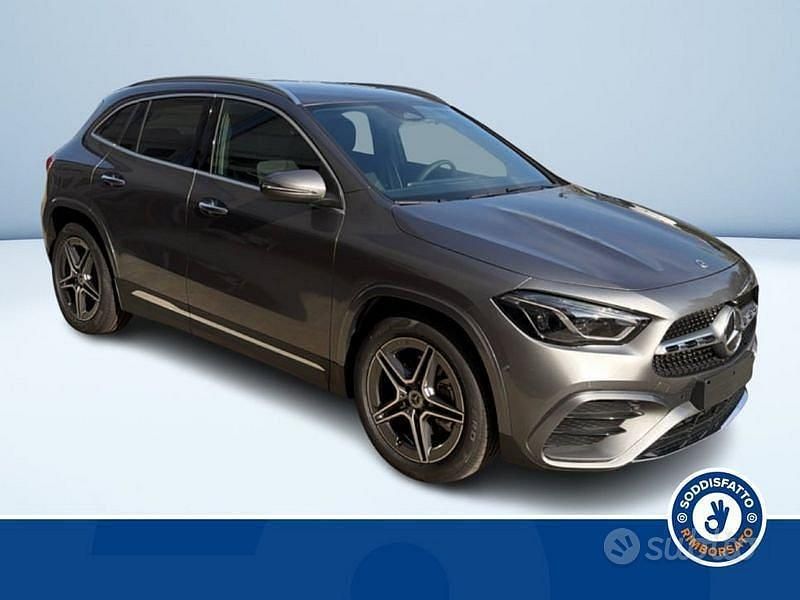 Usata Mercedes GLA200 AMG line 150 CV (110 kW) 2025 Grigio SUV