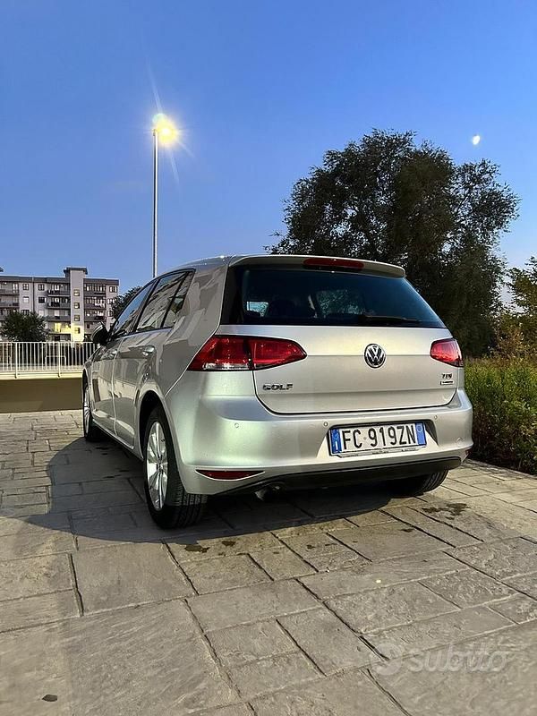 Usata VW Golf VII 110 CV (80 kW) 2014 Grigio Berlina