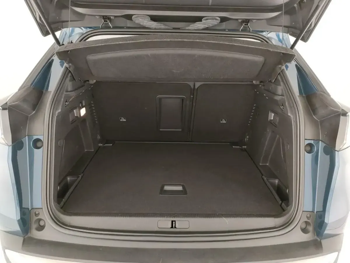 Usata Peugeot 3008 Allure 130 CV (95 kW) 2023 Blu SUV