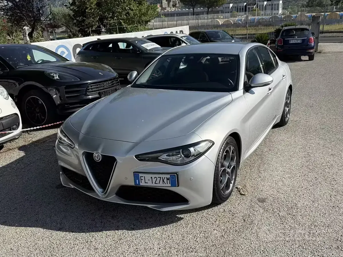 Usata Alfa Romeo Giulia Executive 150 CV (110 kW) 2017 Grigio Berlina