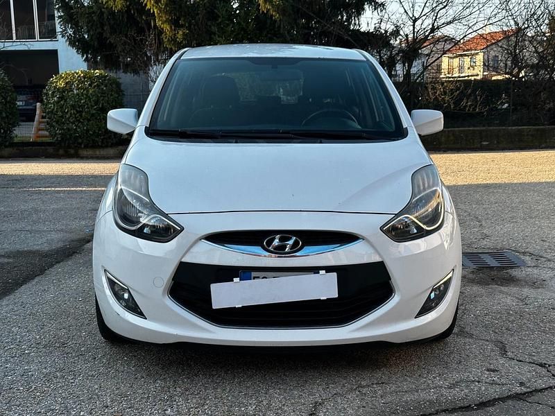 Usata Hyundai ix20 Comfort 90 CV (66 kW) 2013 Bianco Utilitaria