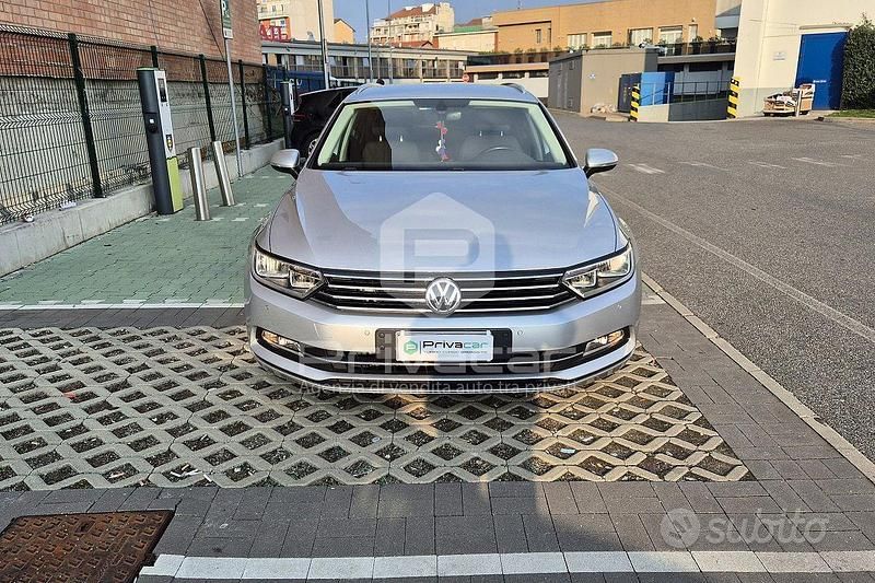 Usata VW Passat Business 150 CV (110 kW) 2019 Gray Station wagon