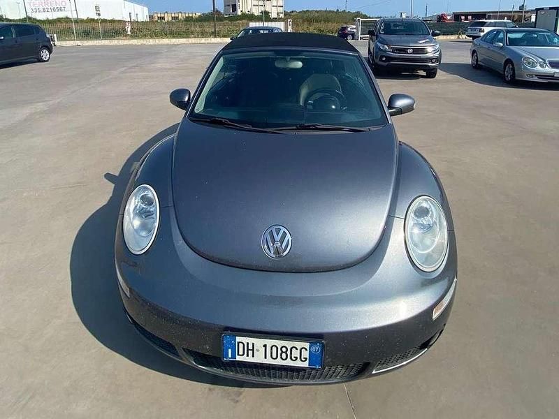 Usata VW New Beetle Cabriolet 102 CV (75 kW) 2007 Grigio Cabrio