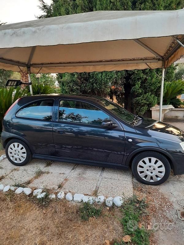 Usata Opel Corsa 75 CV (55 kW) 2002 Utilitaria