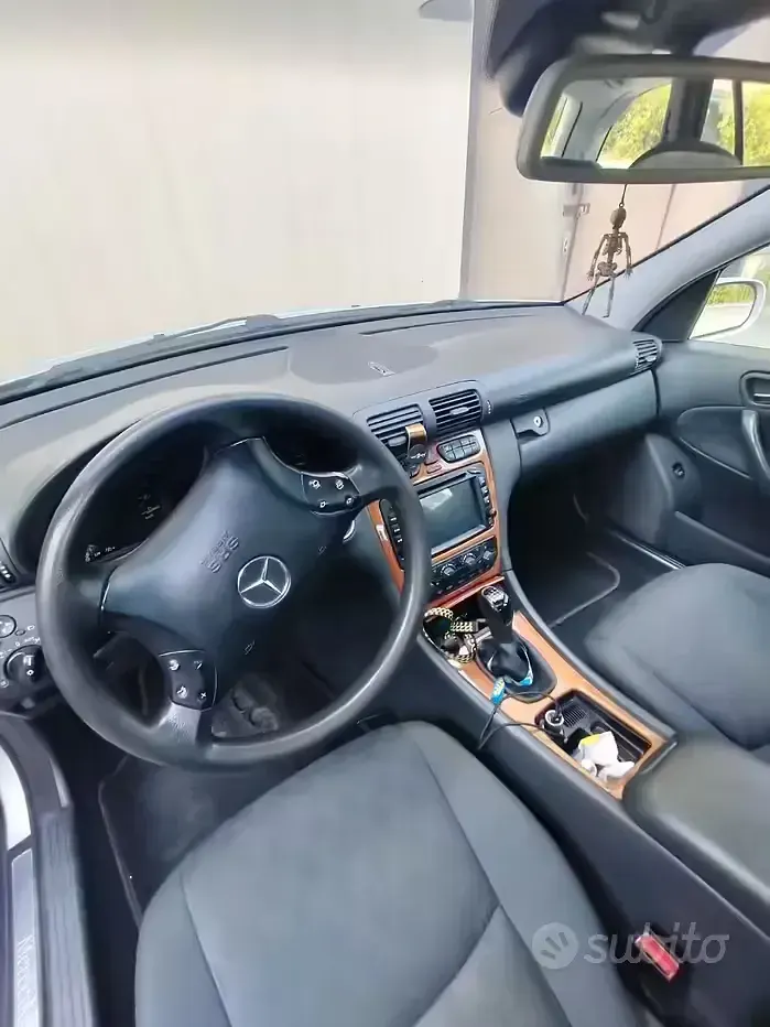 Usata Mercedes C270 170 CV (125 kW) 2003 Grigio Station wagon
