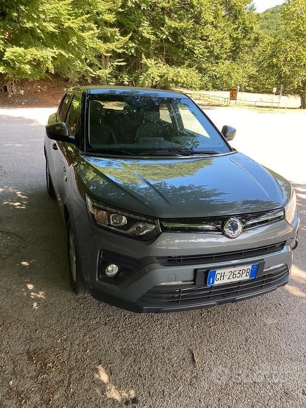 Usata Ssangyong (KGM) Tivoli 128 CV (94 kW) 2022 Grigio SUV