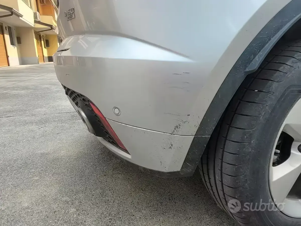 Usata Jaguar E-Pace R-Dynamic 150 CV (110 kW) 2019 Grigio SUV