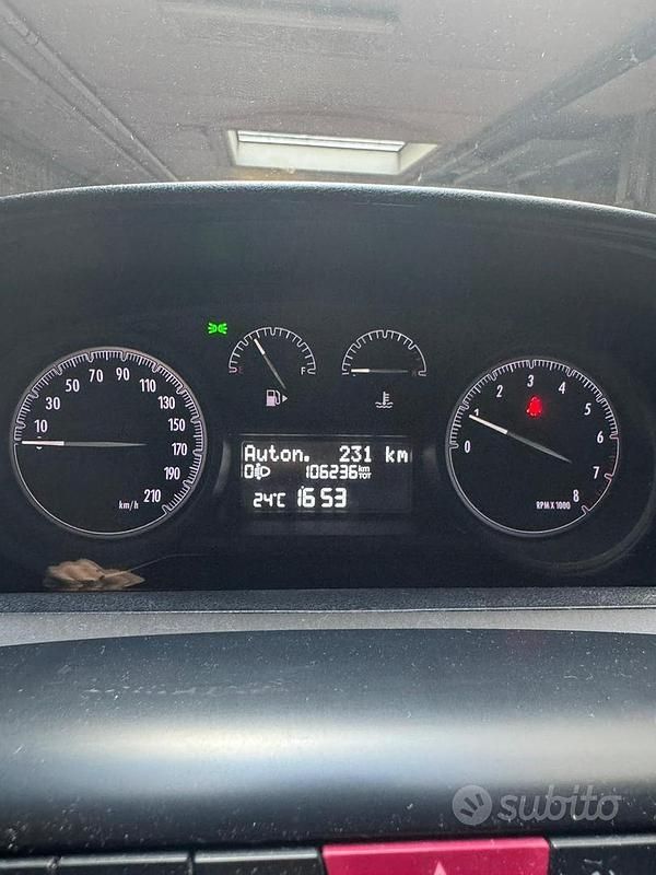 Usata Lancia Ypsilon 69 CV (50 kW) 2017 Grigio Utilitaria