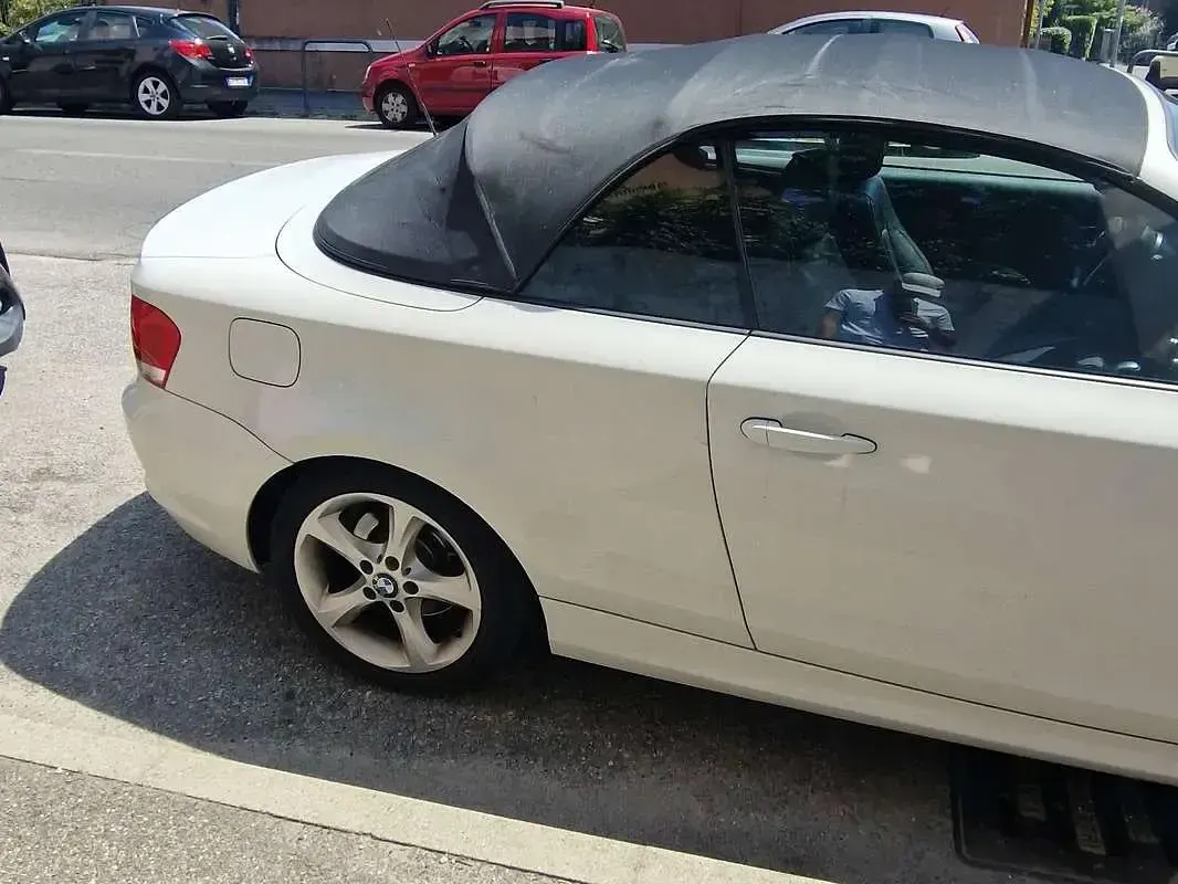 Usata BMW 118 Cabriolet 143 CV (105 kW) 2011 Bianco Cabrio