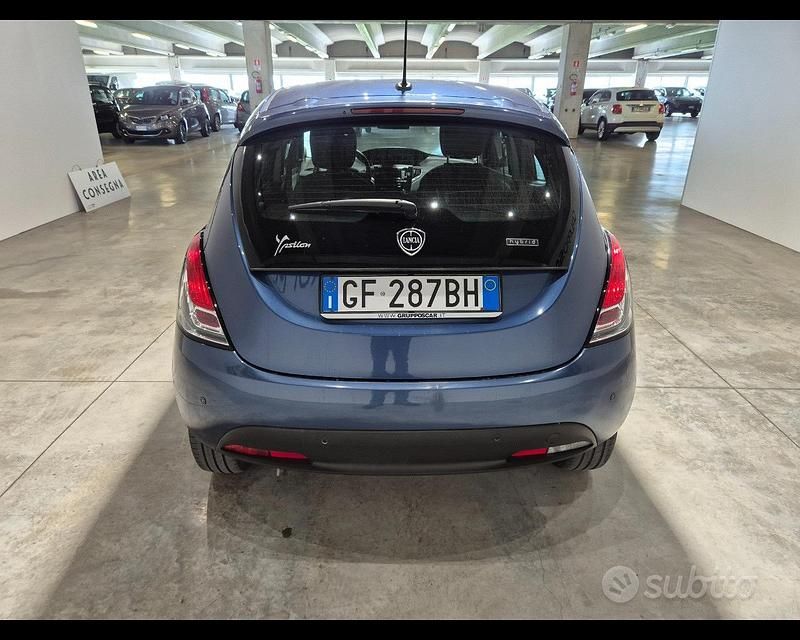 Usata Lancia Ypsilon 69 CV (50 kW) 2021 Blu Utilitaria