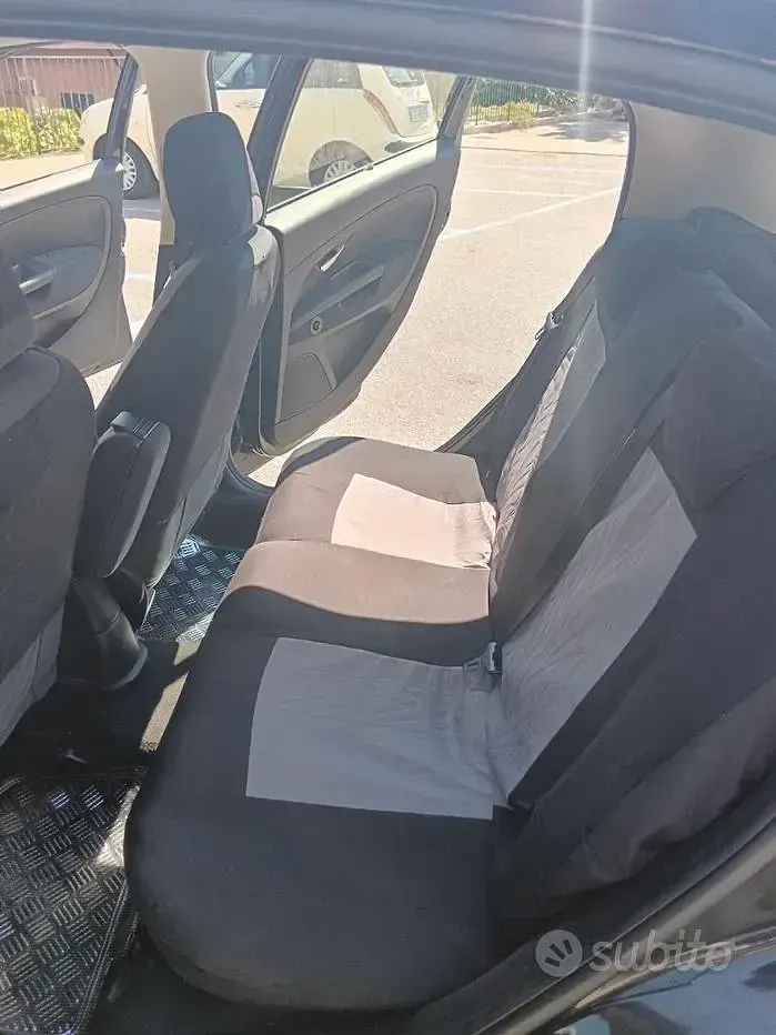 Usata Fiat Grande Punto 90 CV (66 kW) 2007 Bluazzurro Utilitaria