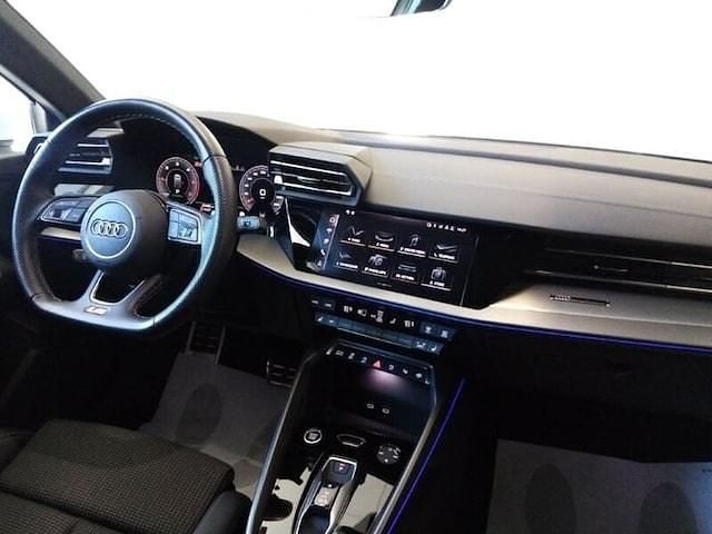 Usata Audi A3 S-Line 150 CV (110 kW) 2025 Bianco ghiaccio metallizzato
