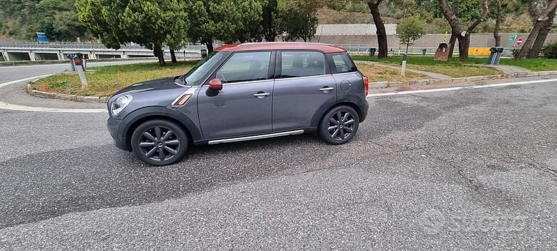 Usata Mini Park Lane Countryman 112 CV (82 kW) 2015 Grigio SUV