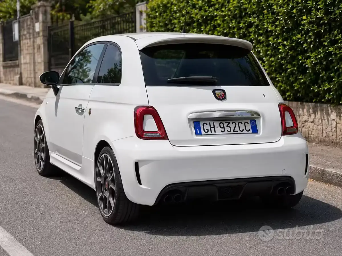Usata Abarth 500 135 CV (99 kW) 2010 Bianco Berlina