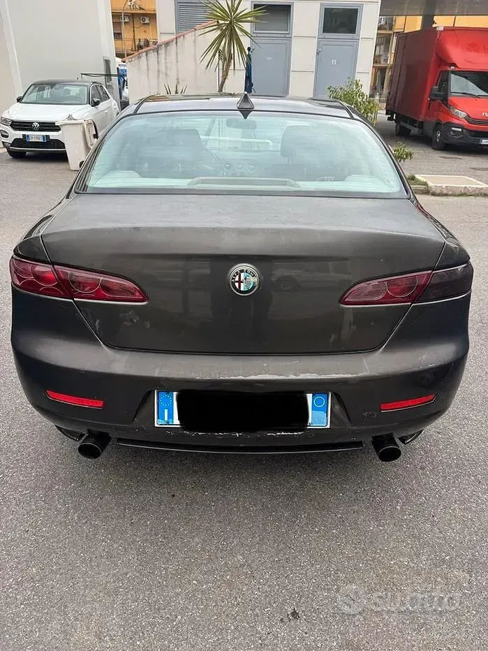 Usata Alfa Romeo 159 150 CV (110 kW) 2008 Marrone Berlina