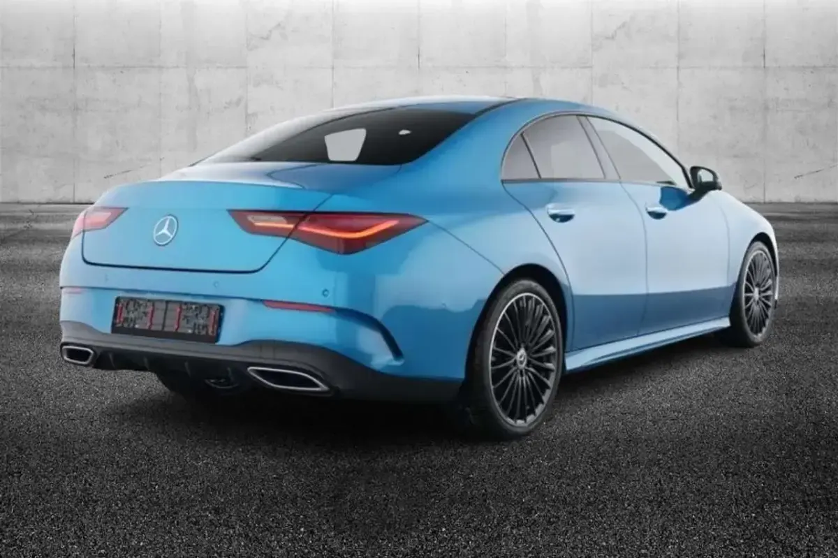 Usata Mercedes CLA200 Advanced Plus 163 CV (119 kW) 2025 Blu/azzurro Berlina