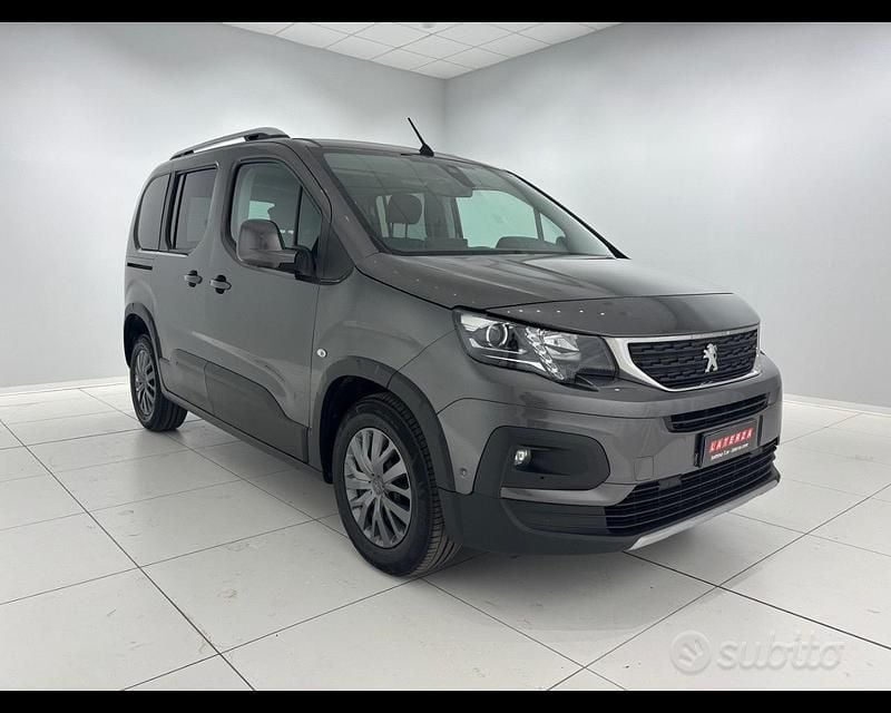 Grigio platinum Usata 2020 Peugeot Rifter Allure Monovolume | 22.900 € (Buon prezzo) - Immagine 1/4