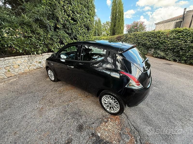 Usata Lancia Ypsilon S 69 CV (50 kW) 2014 Nero Utilitaria