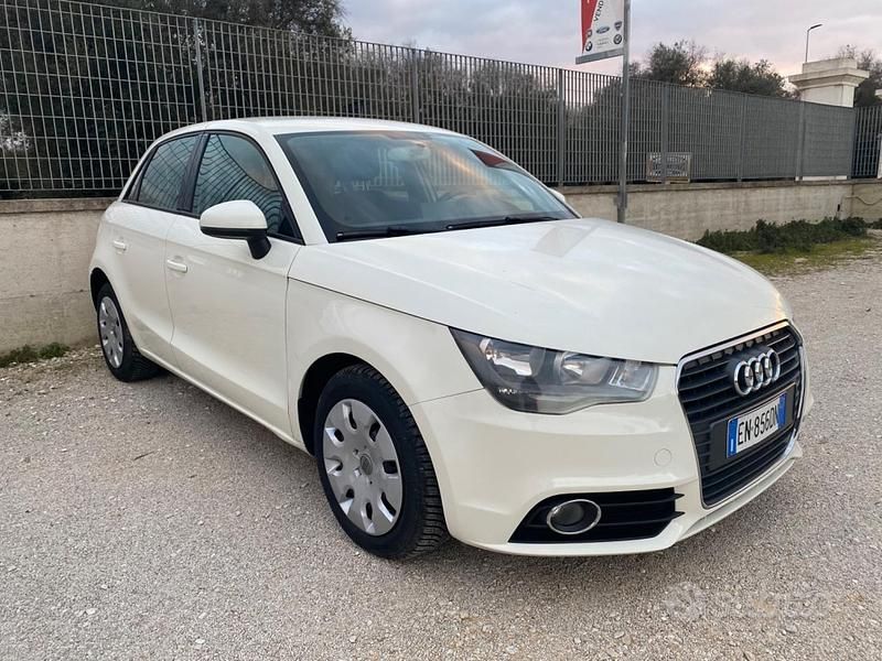 Usata Audi A1 Attraction 90 CV (66 kW) 2012 Bianco Utilitaria