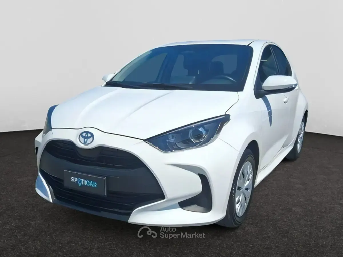 Usata Toyota Yaris Hybrid Active 92 CV (67 kW) 2024 Berlina
