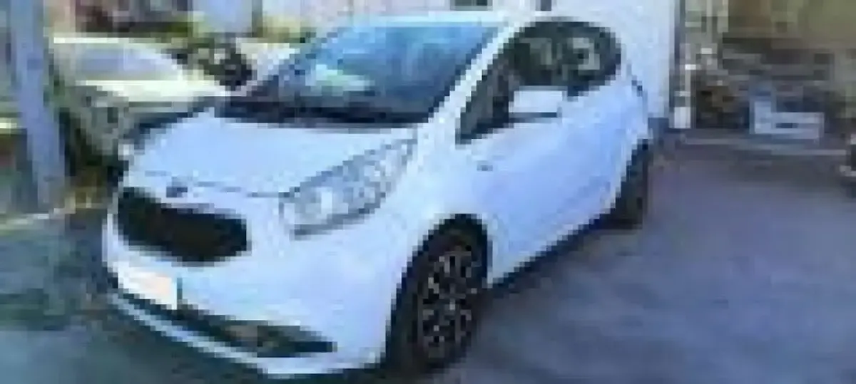 Usata Kia Venga Active 90 CV (66 kW) 2016 Bianco Utilitaria