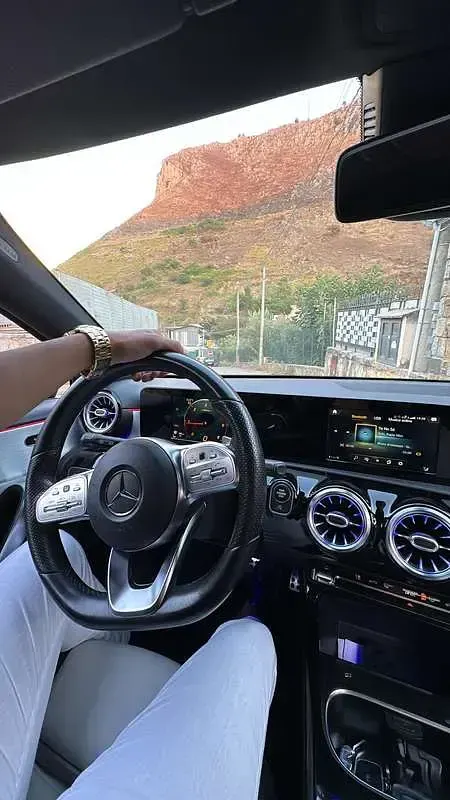Usata Mercedes A180 Premium 116 CV (85 kW) 2019 Berlina