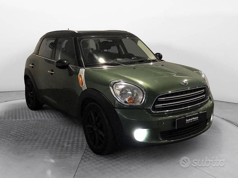 Usata Mini Park Lane Countryman 111 CV (81 kW) 2016 Verde SUV