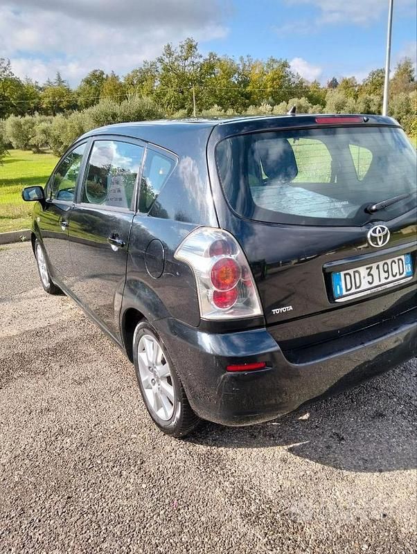 Usata Toyota Corolla Verso 2006 Nero Monovolume