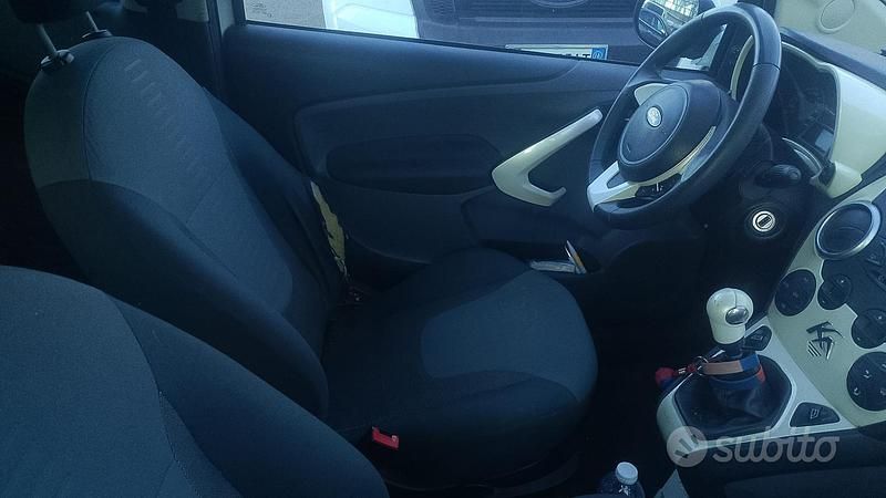Begagnad Ford Ka 75 HK (55 kW) 2012 Grå Halvkombi