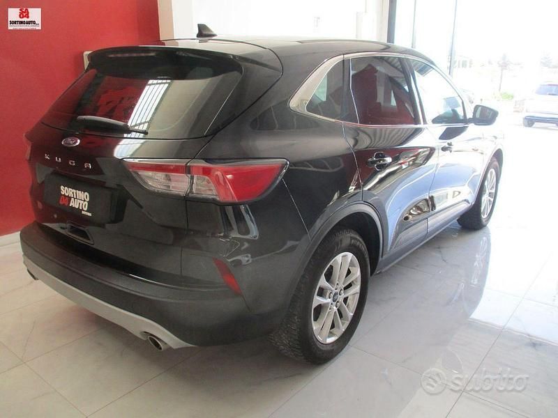 Usata Ford Kuga Titanium 120 CV (88 kW) 2020 Nero SUV