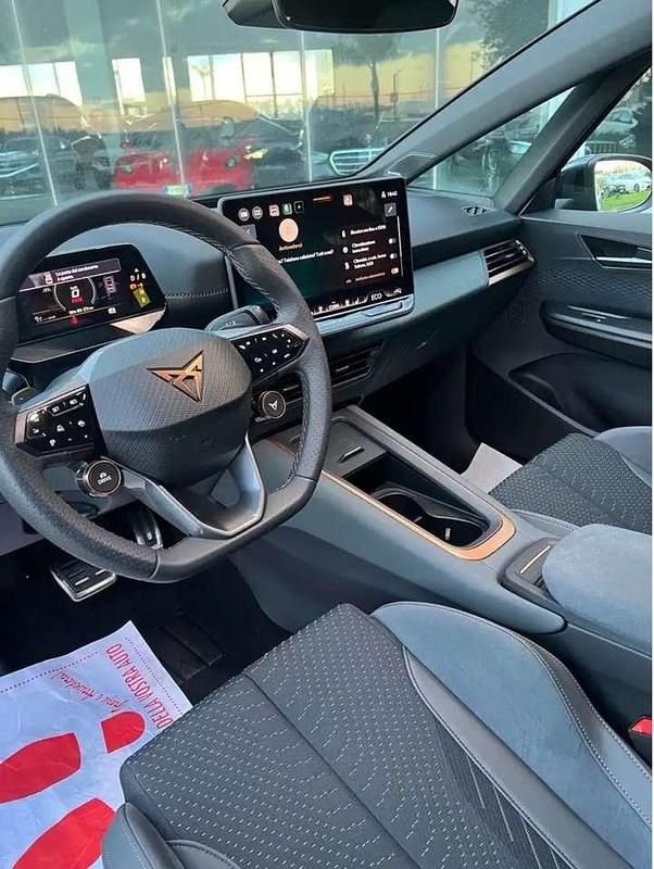 Nuova Cupra Born VZ 88 kW (121 CV) 2026 Verde Utilitaria