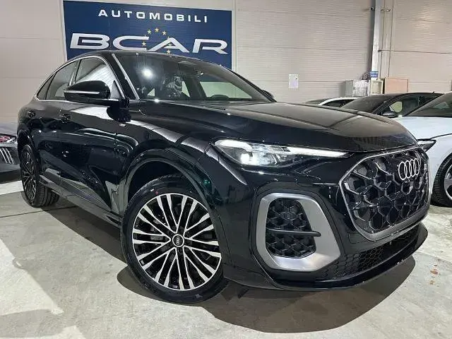 Nuova Audi Q5 Sportback S-Line 204 CV (150 kW) 2025 Nero SUV