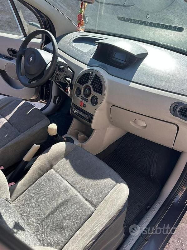 Usata Renault Modus 85 CV (62 kW) 2006 Grigio Monovolume