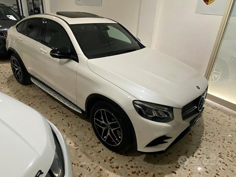 Bianco Usata 2018 Mercedes GLC220 AMG Coupé | 29.999 € (Buon prezzo) - Immagine 1/4