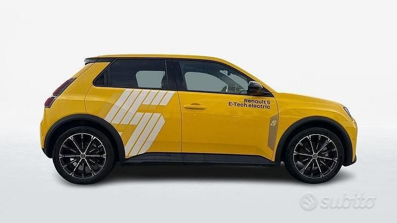 Usata Renault 5 E-Tech Komfort 2025 Giallo Berlina