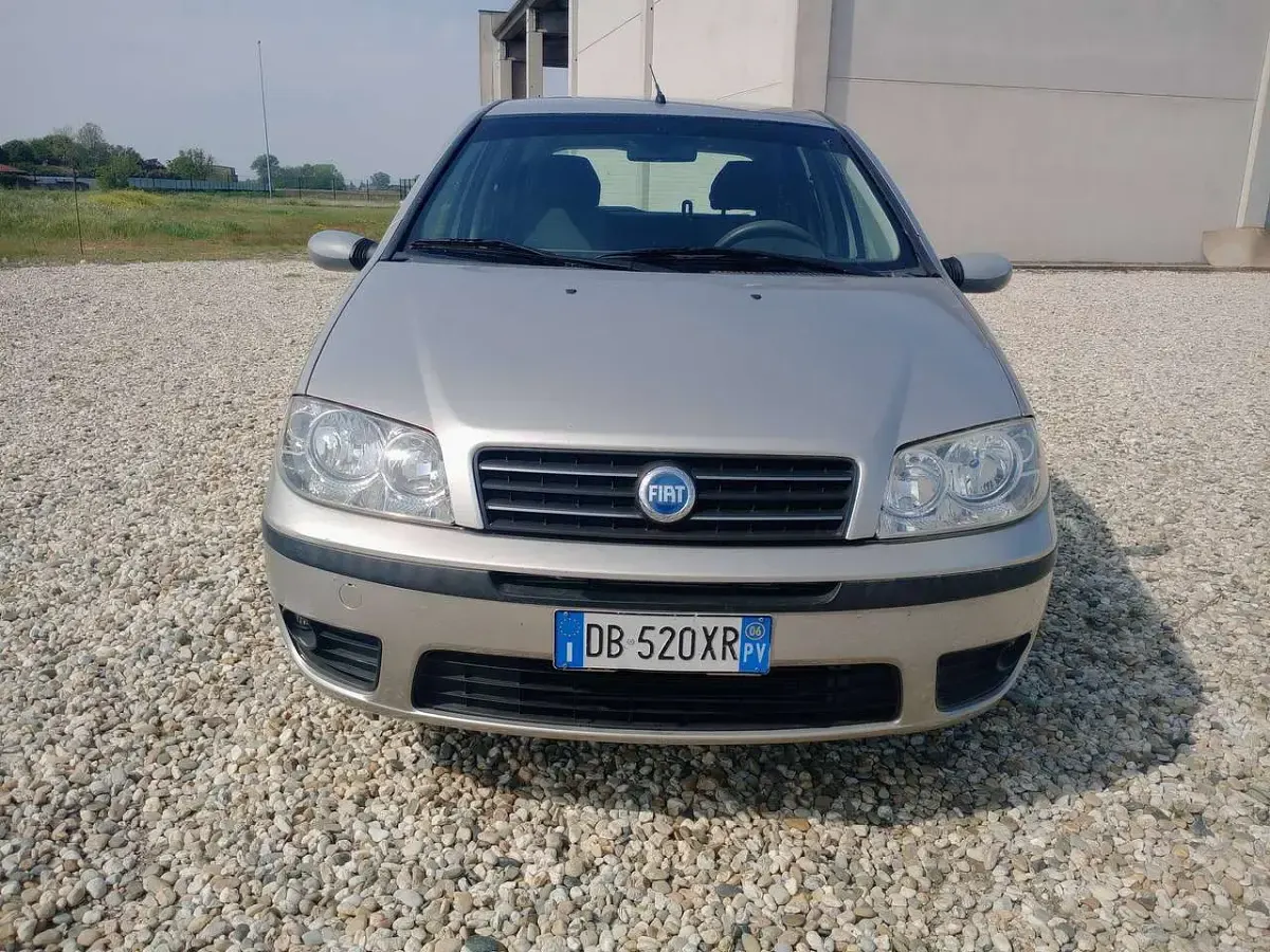 Occasion Fiat Punto Dynamic 60 ch (44 kW) 2006 Argent Citadine