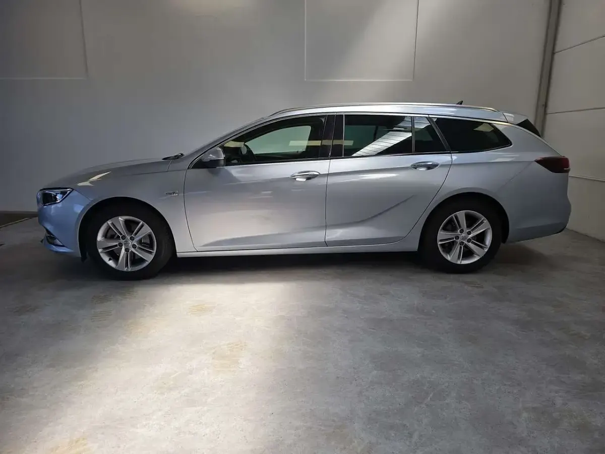 Usata Opel Insignia Innovation 136 CV (100 kW) 2018 Argento Station wagon