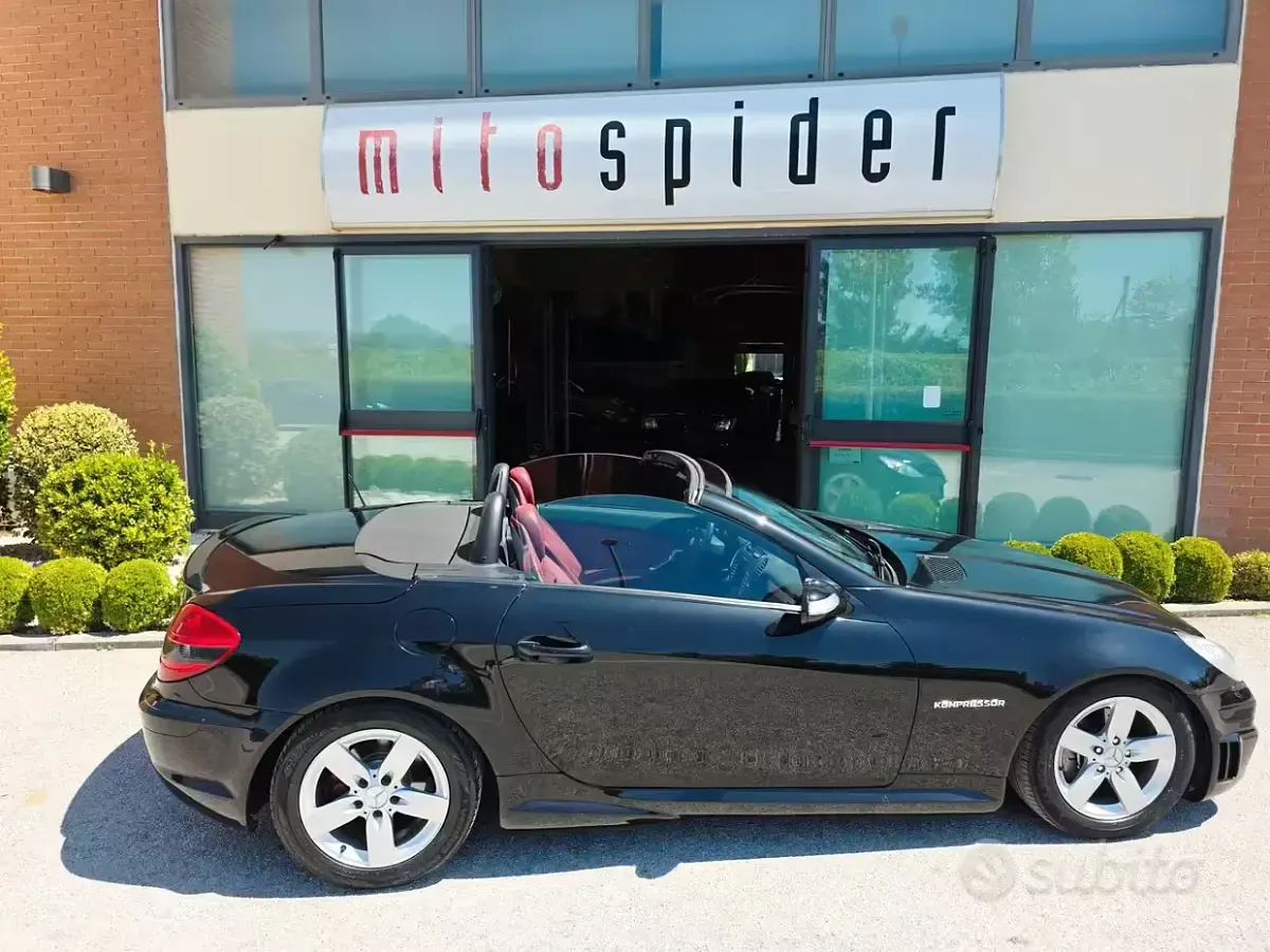 Usata Mercedes SLK200 AMG 163 CV (119 kW) 2004 Nero Cabrio