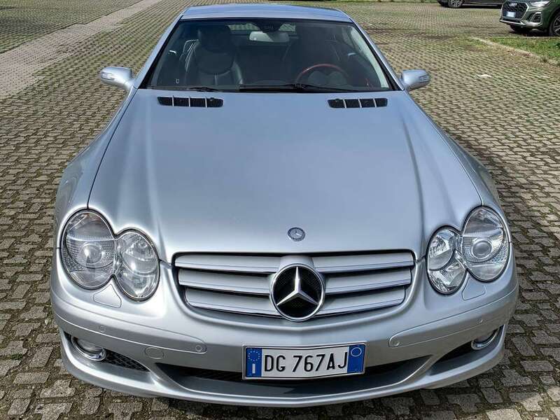Usato 2007 Mercedes SL500 5.5 Benzin 387 CV (44.500 €)