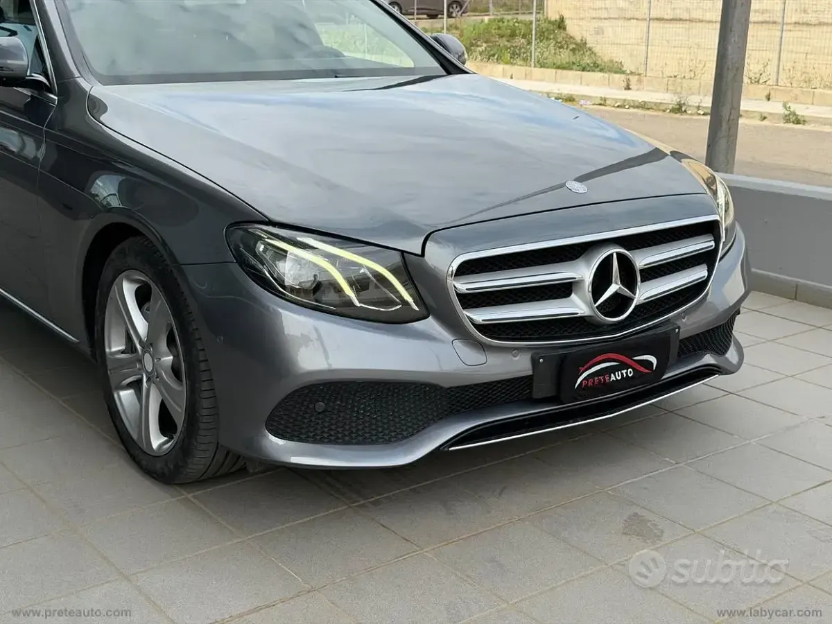 Usata Mercedes E220 194 CV (142 kW) 2017 Grigio Station wagon
