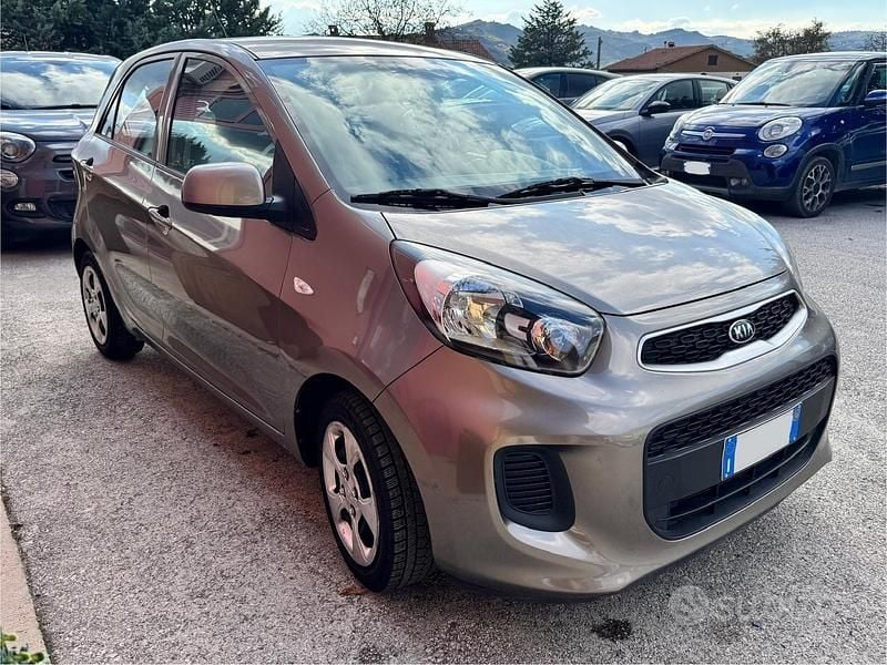 Usata Kia Picanto 69 CV (50 kW) 2016 Grigio Utilitaria