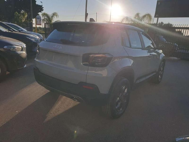 Nuova Jeep Avenger Longitude 101 CV (74 kW) 2025 Grigio SUV