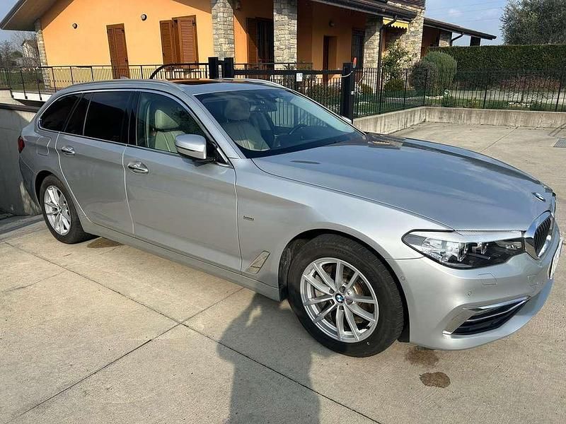 Usata BMW 520 Luxury Line 190 CV (139 kW) 2018 Argento Station wagon